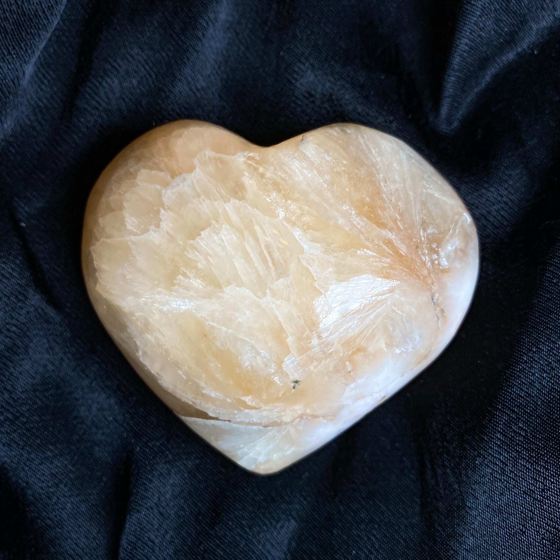 Puffy Stilbite Heart B