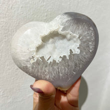 Load image into Gallery viewer, Snow Mountain Druzy Agate Heart
