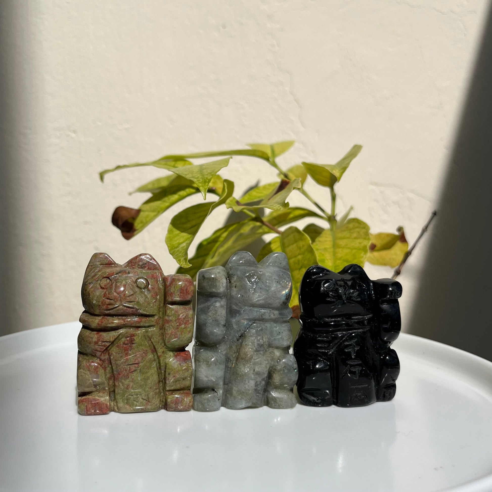 Maneki-neko Fortune cat carvings