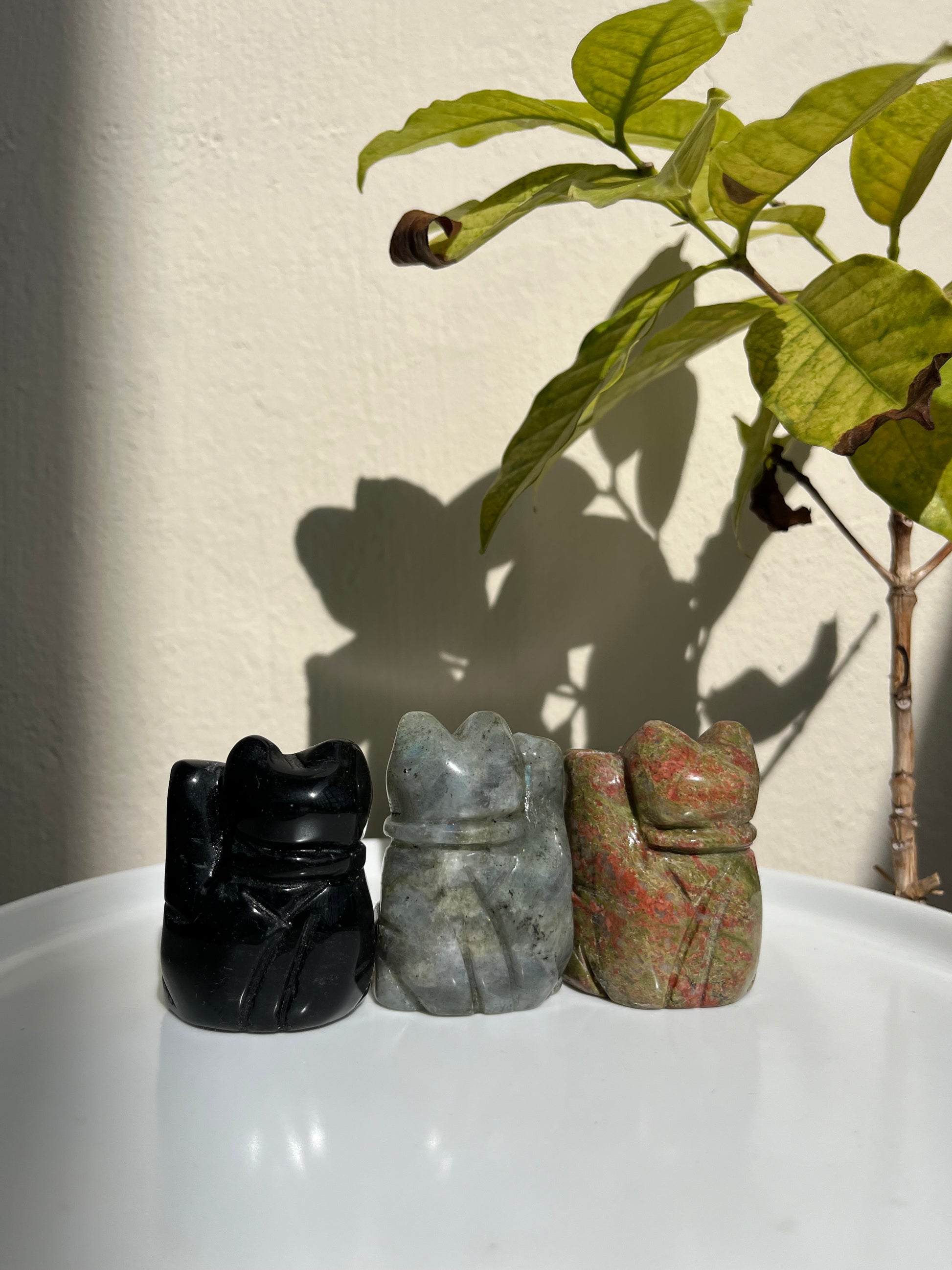 Maneki-neko Fortune cat carvings
