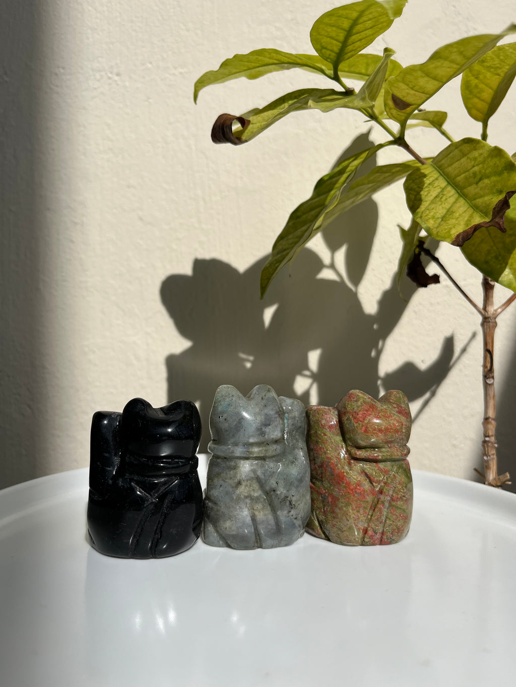 Maneki-neko Fortune cat carvings