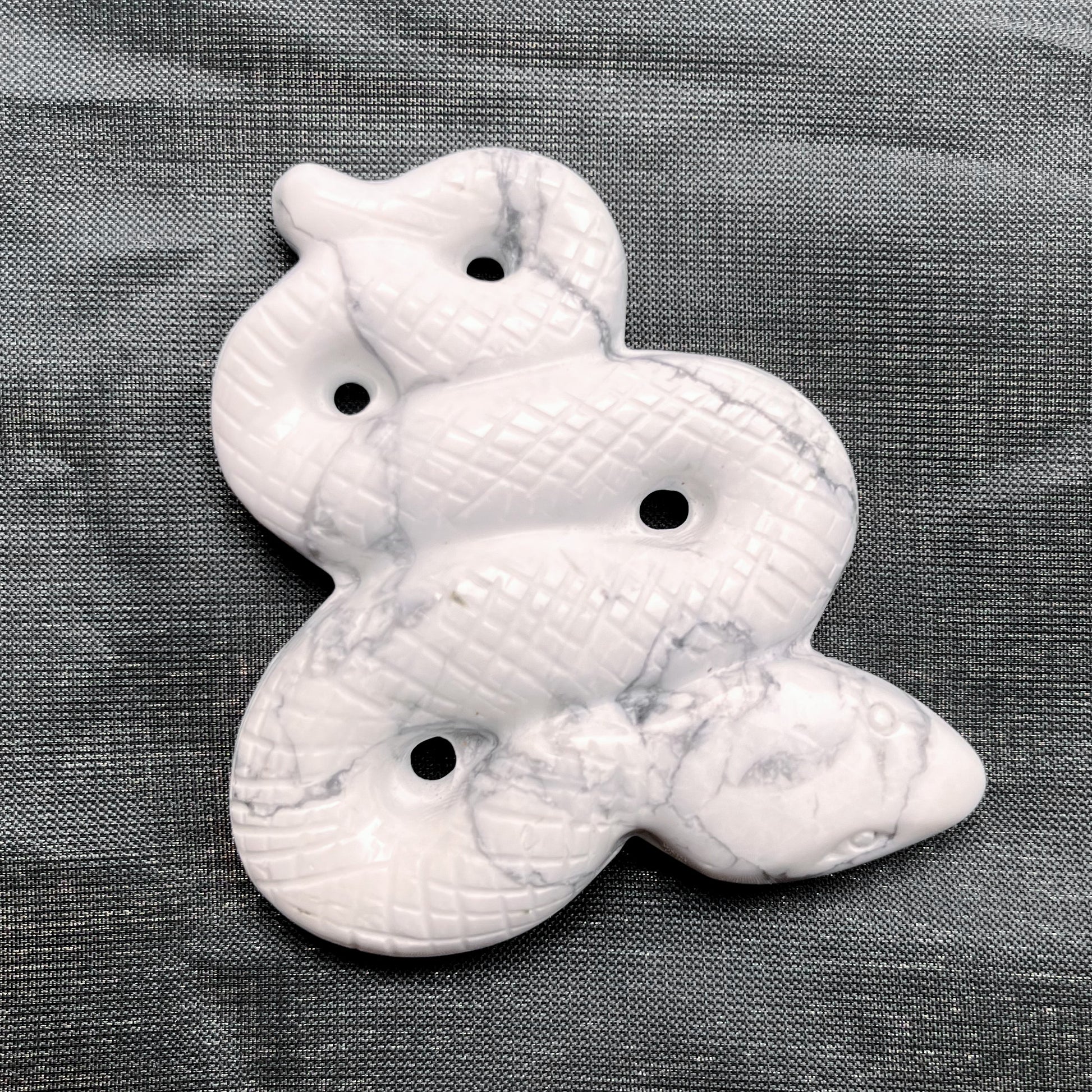 Howlite Magnesite Snake