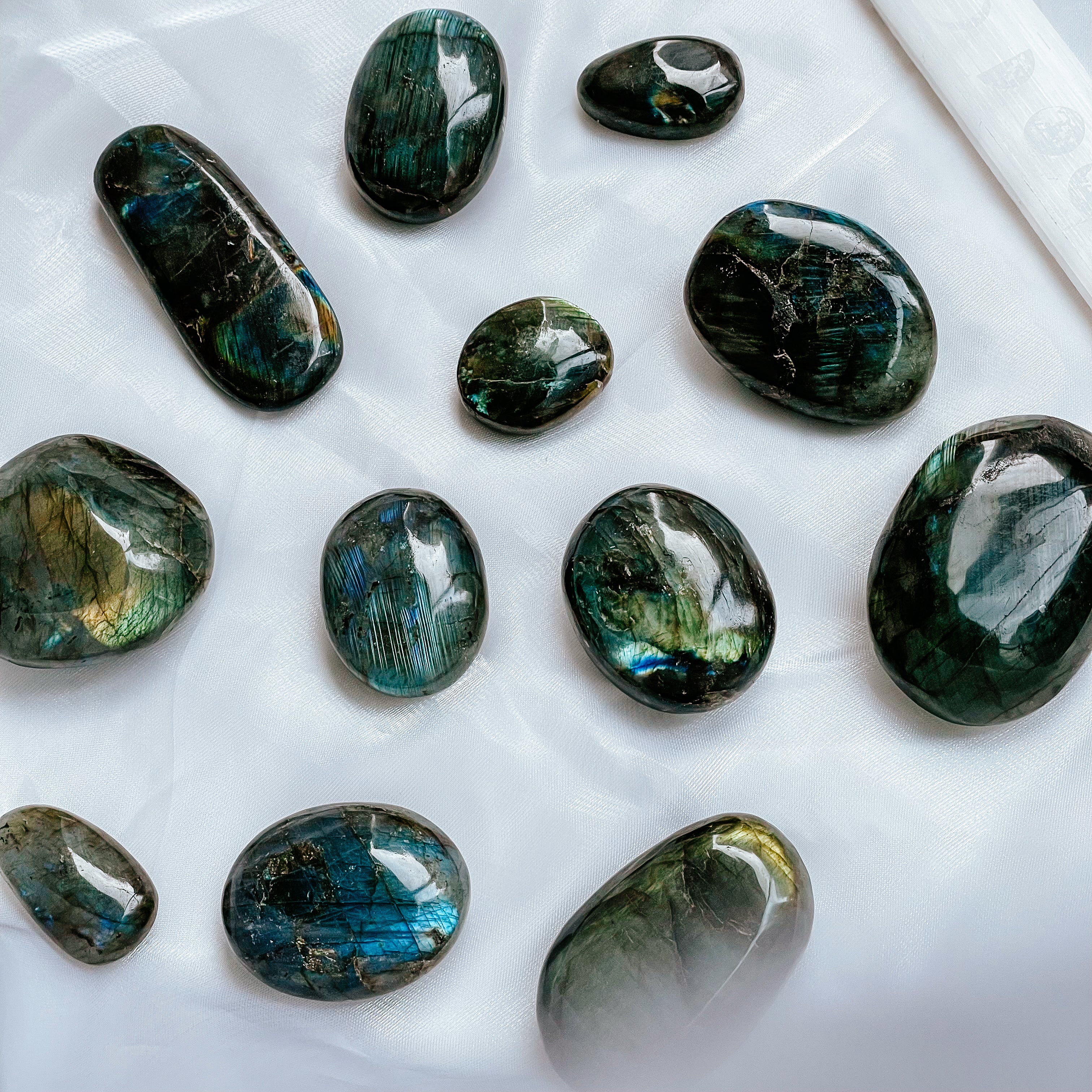 Labradorite Palmstones