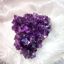 Load image into Gallery viewer, High Grade Self-Standing Amethyst
