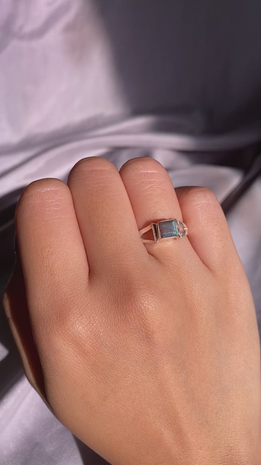 [Preorder] Square Labradorite Double Band Silver Ring