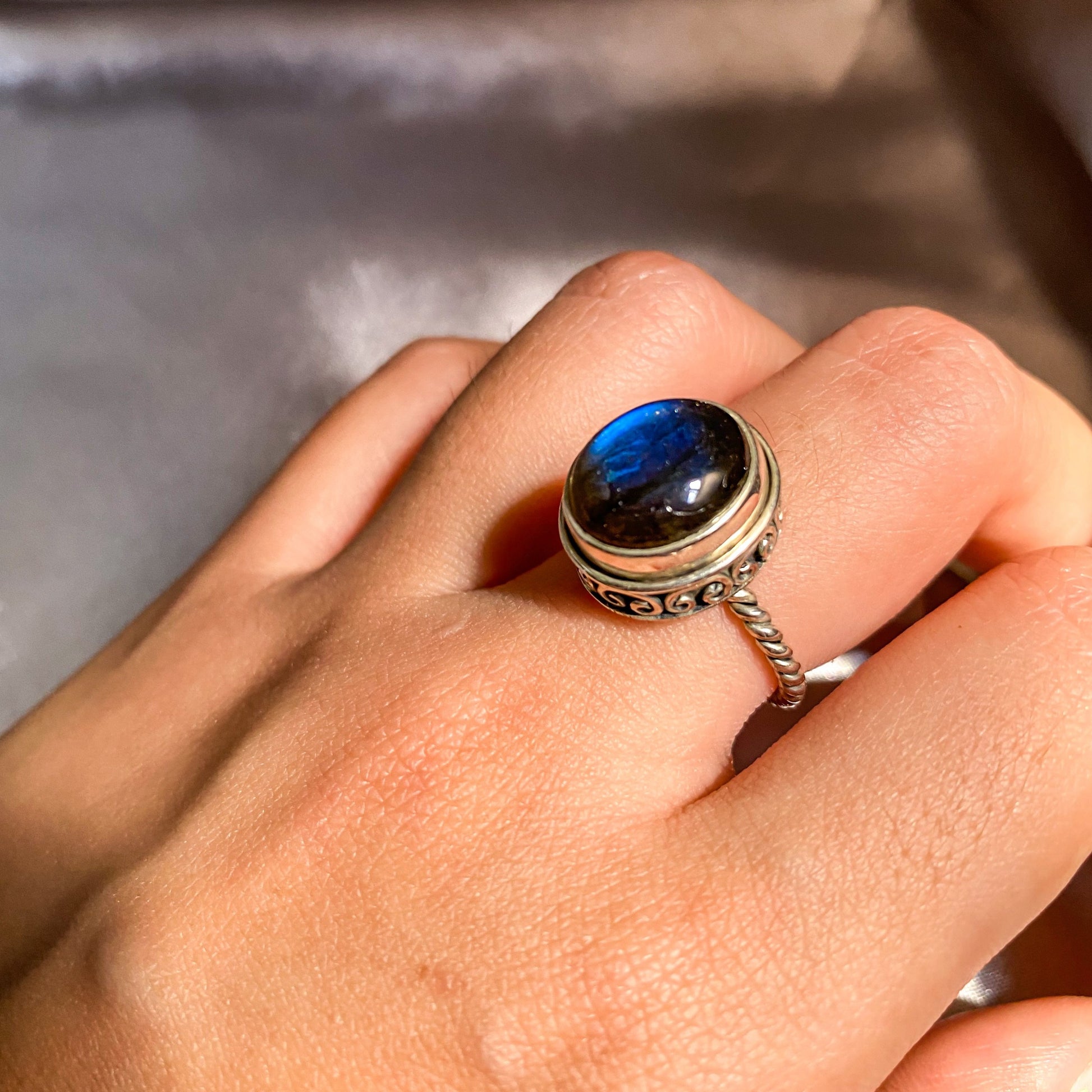 Labradorite on Intricate Silver Rope Band Ring LR-01