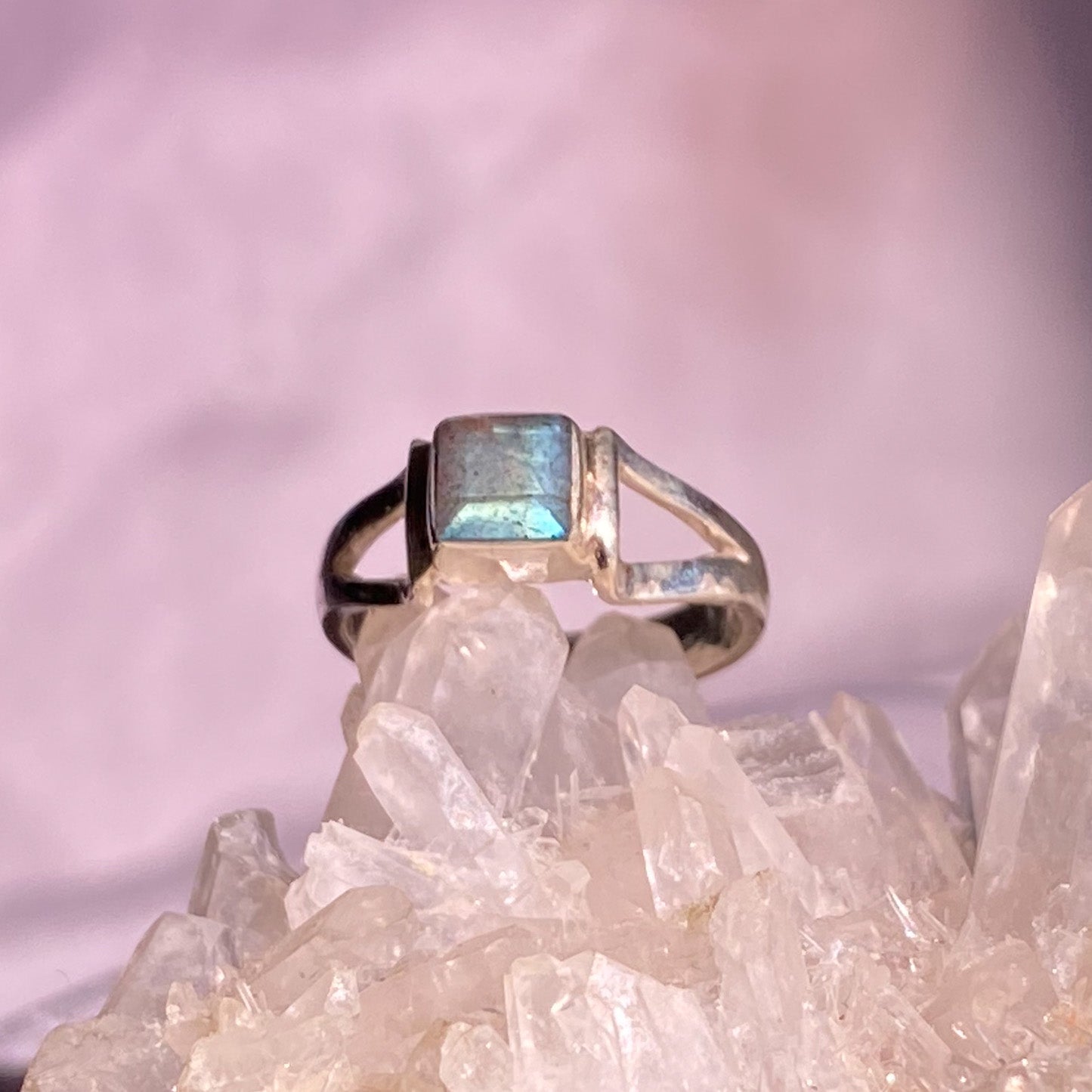 [Preorder] Square Labradorite Double Band Silver Ring