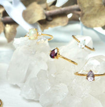 将图片加载到图库查看器，Garnet Gemstone Ring with Dainty Gold Band GR-01
