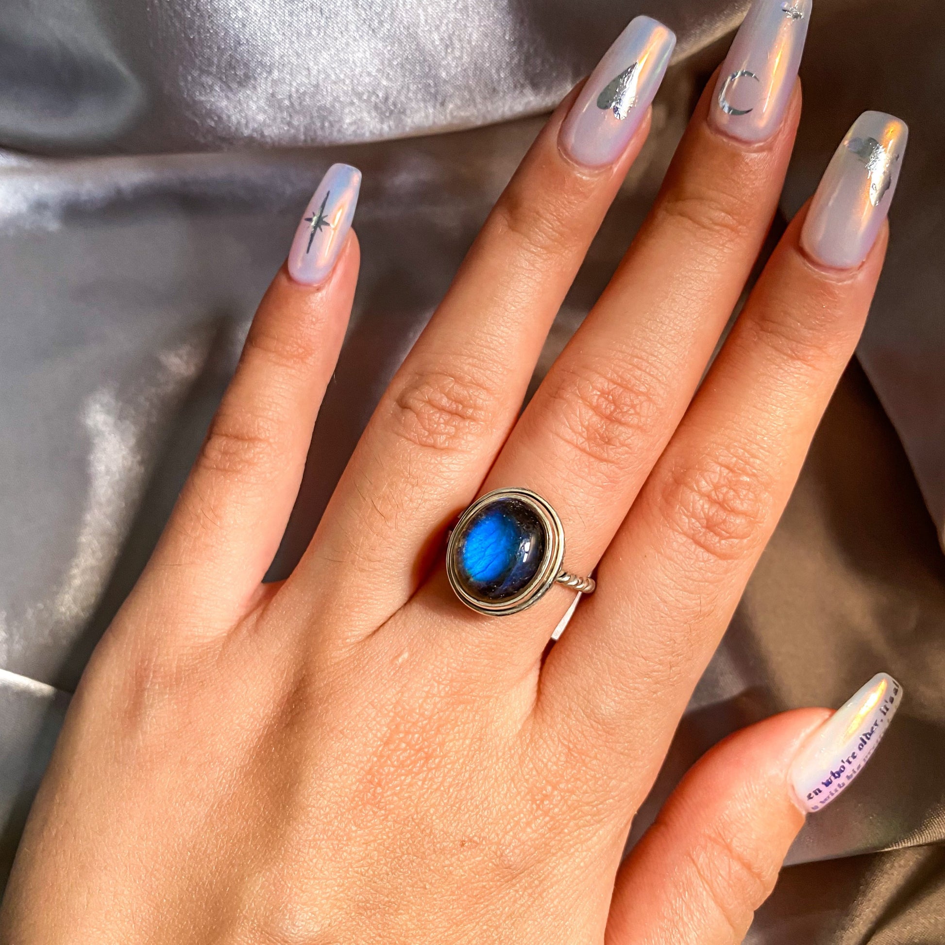 Labradorite on Intricate Silver Rope Band Ring LR-01