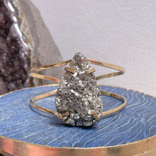 Load image into Gallery viewer, Druzy Pyrite Cuff Gold Bangles
