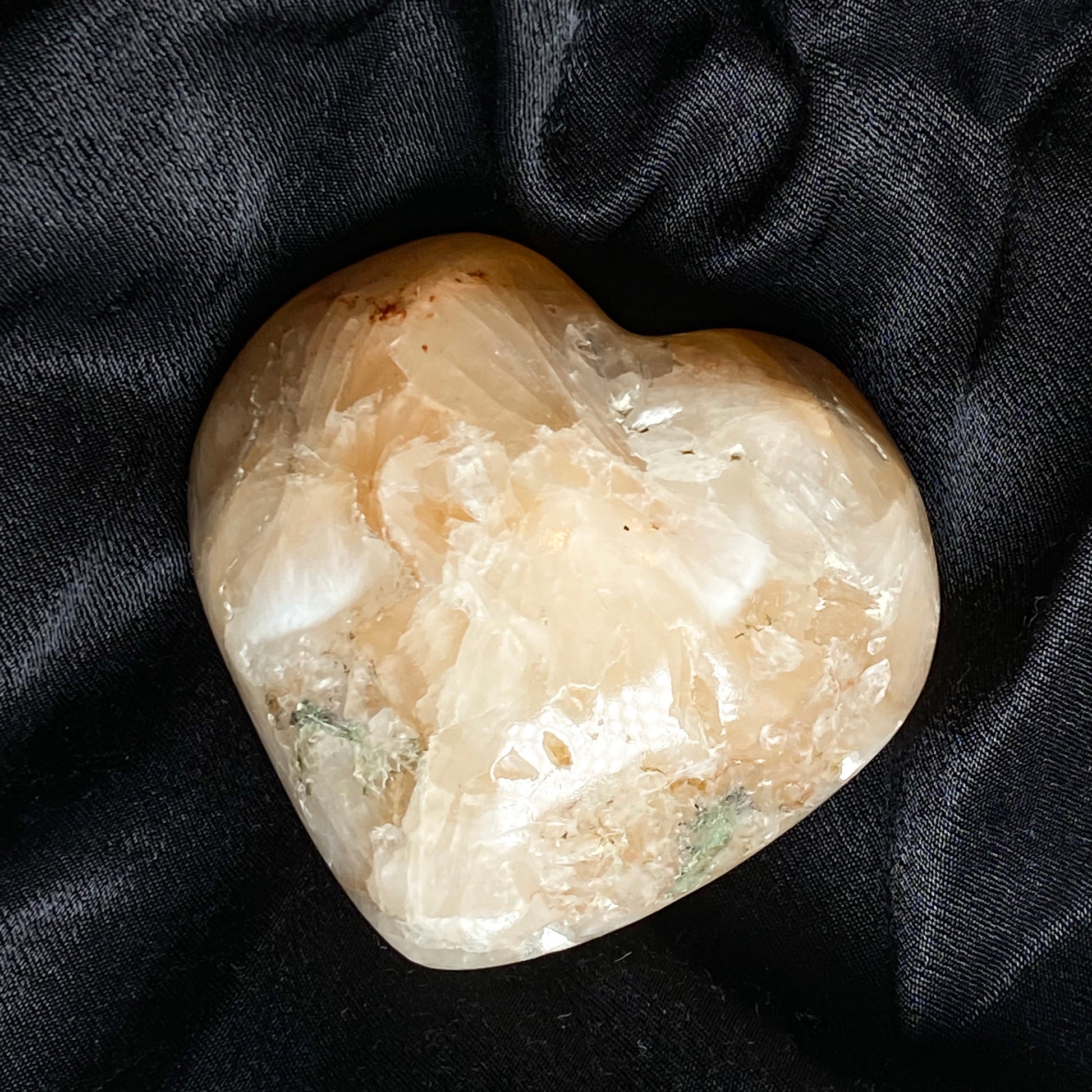Puffy Stilbite Heart F