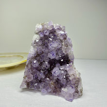 Load image into Gallery viewer, Lavender Amethyst Cutbase
