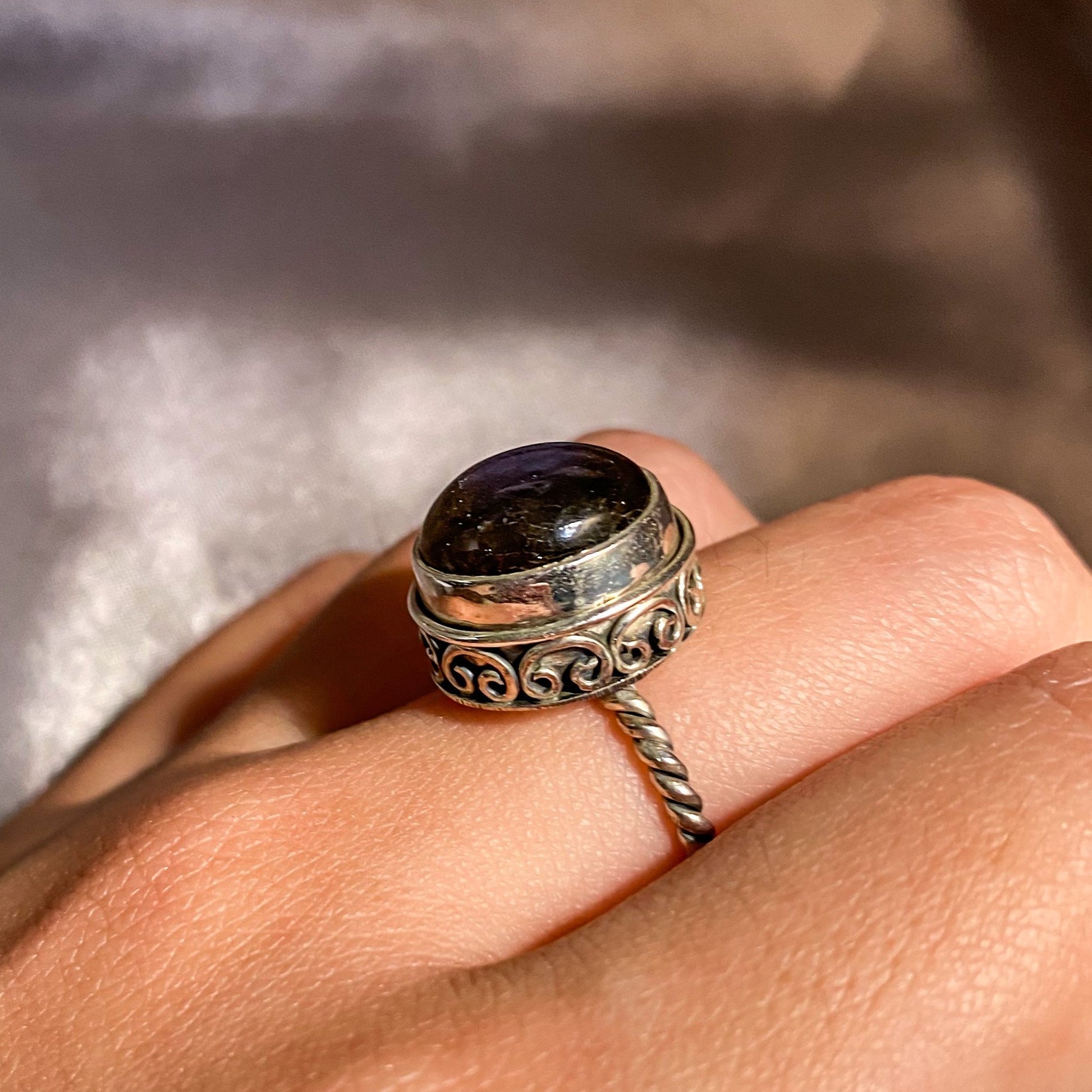 Labradorite on Intricate Silver Rope Band Ring LR-01