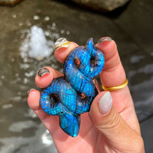 Load image into Gallery viewer, Labradorite Blue Flash Snake
