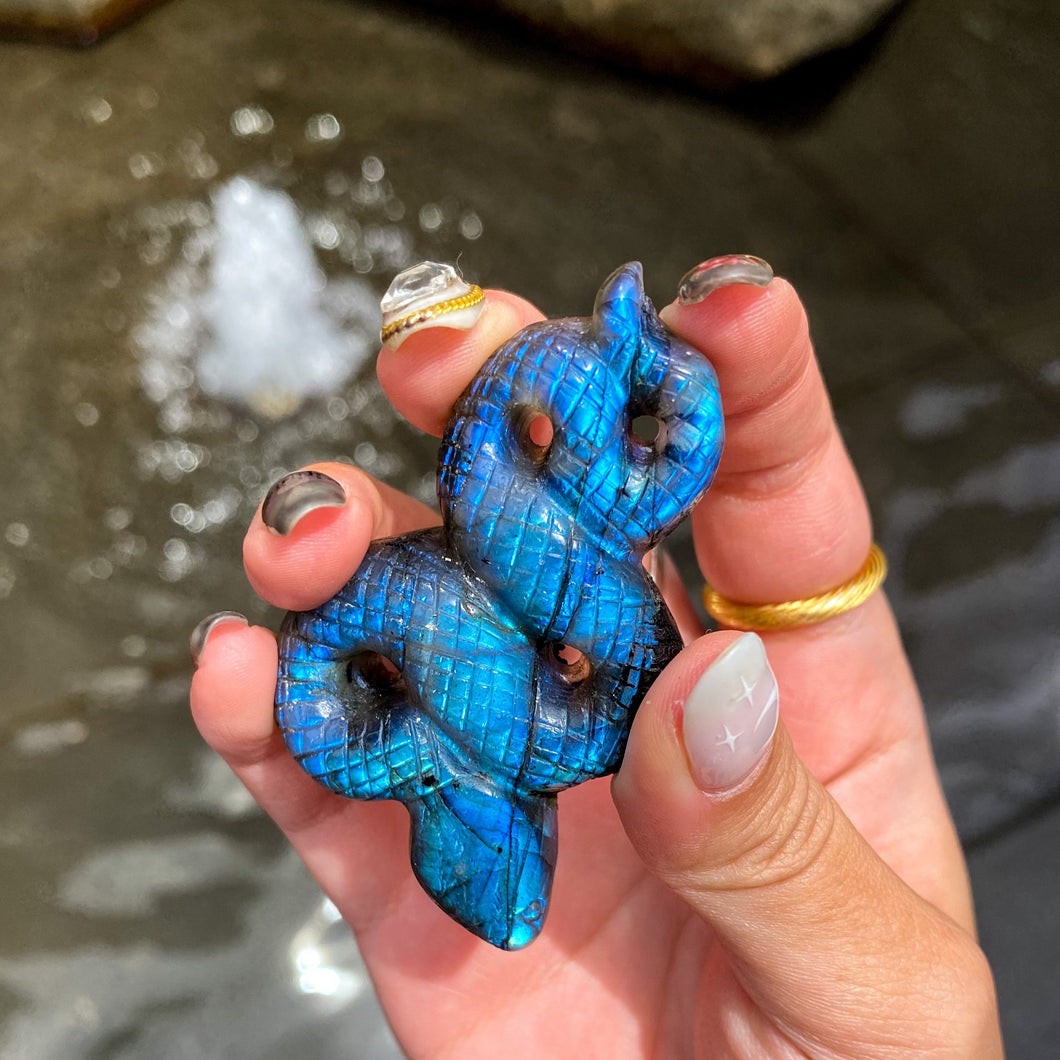 Labradorite Blue Flash Snake