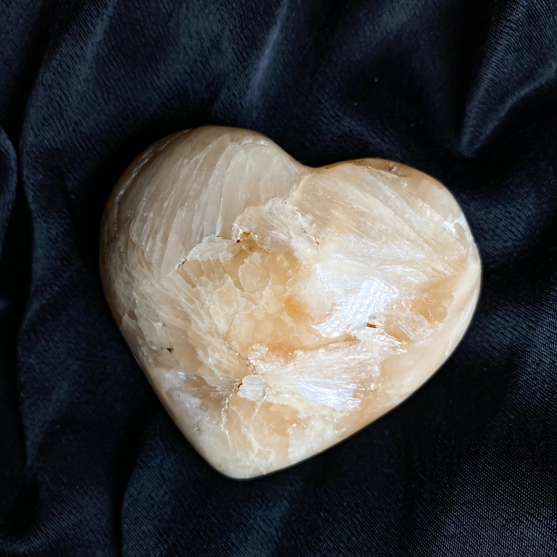 Puffy Stilbite Heart E