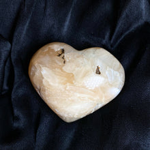 Load image into Gallery viewer, Puffy Stilbite Heart D
