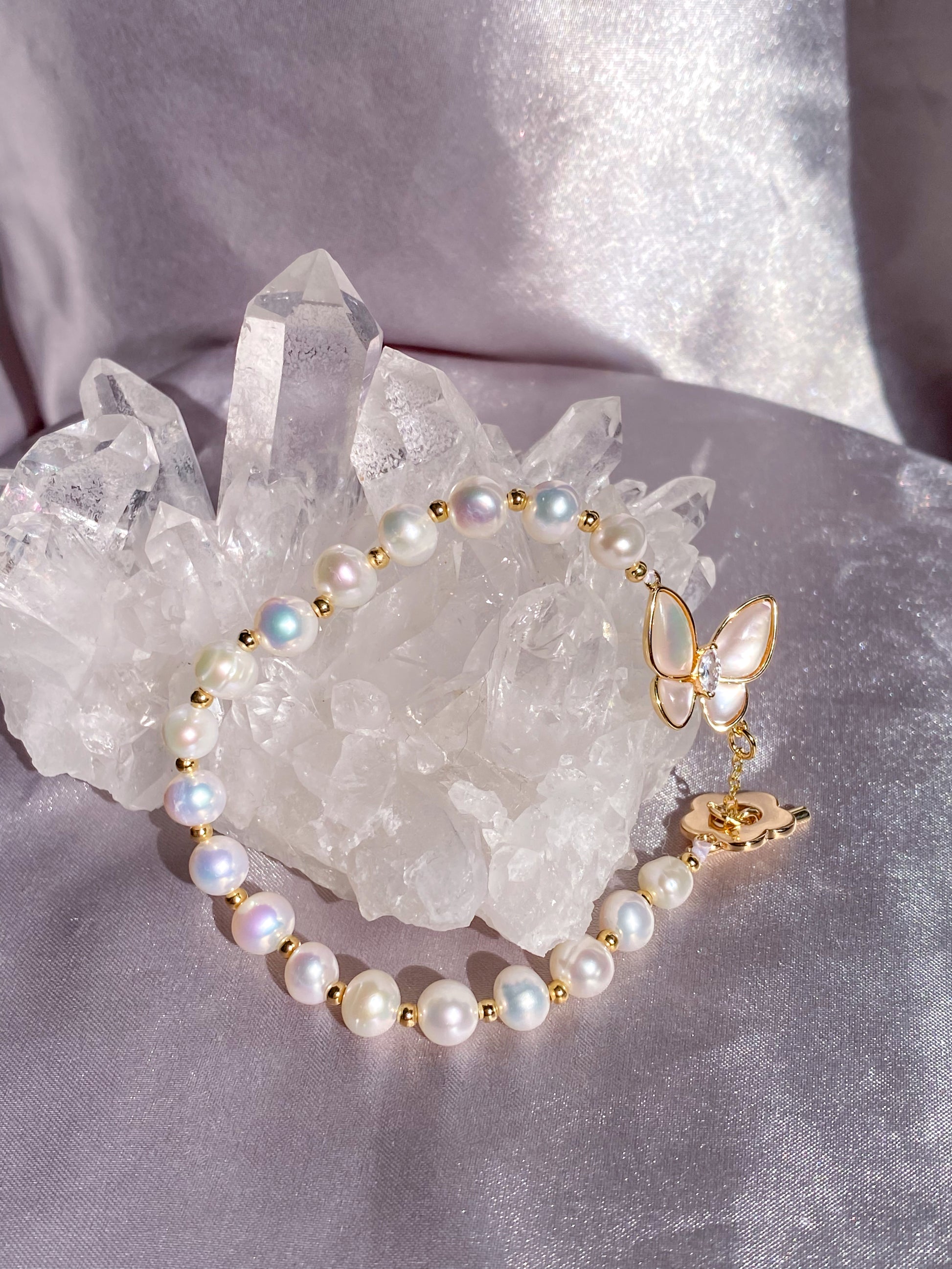 Butterfly Clasp Natural Freshwater Round Pearl Bracelet