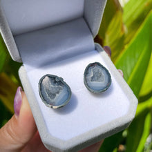 Load image into Gallery viewer, [Add-on] Convert Tabasco Geodes to Earrings
