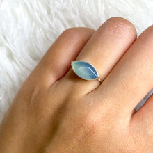 将图片加载到图库查看器，Blue Chalcedony “Eye” Ring in Simple Setting

