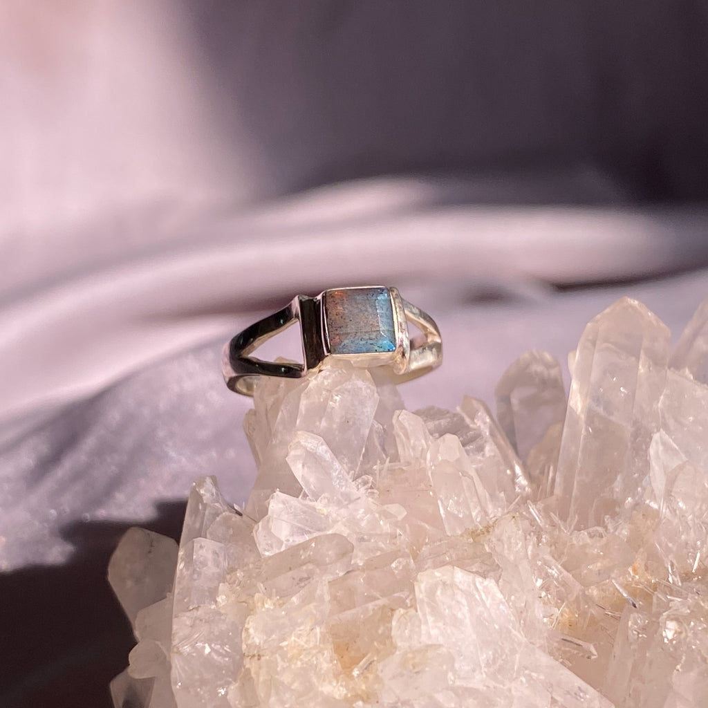 [Preorder] Square Labradorite Double Band Silver Ring