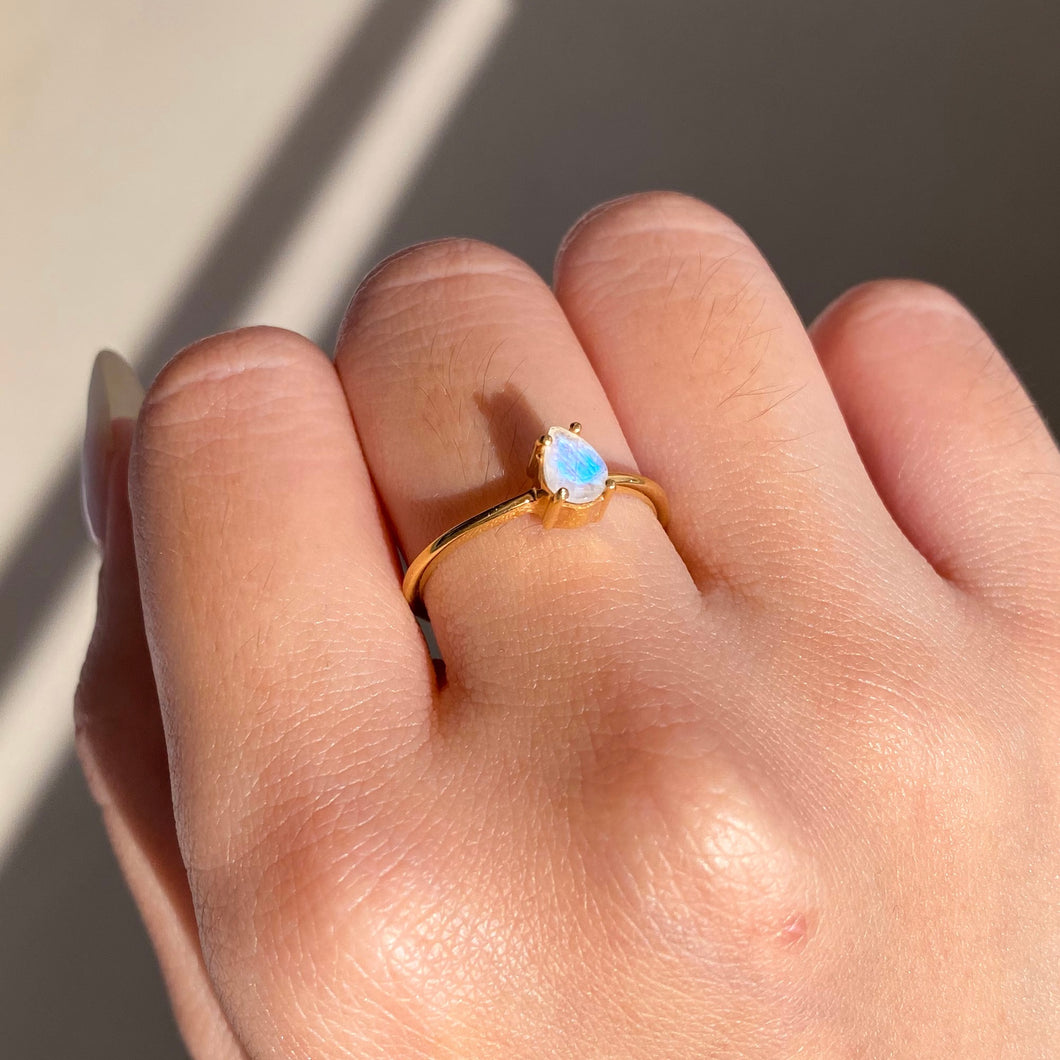 Moonstone Gemstone Ring with Dainty Gold Band MR-01