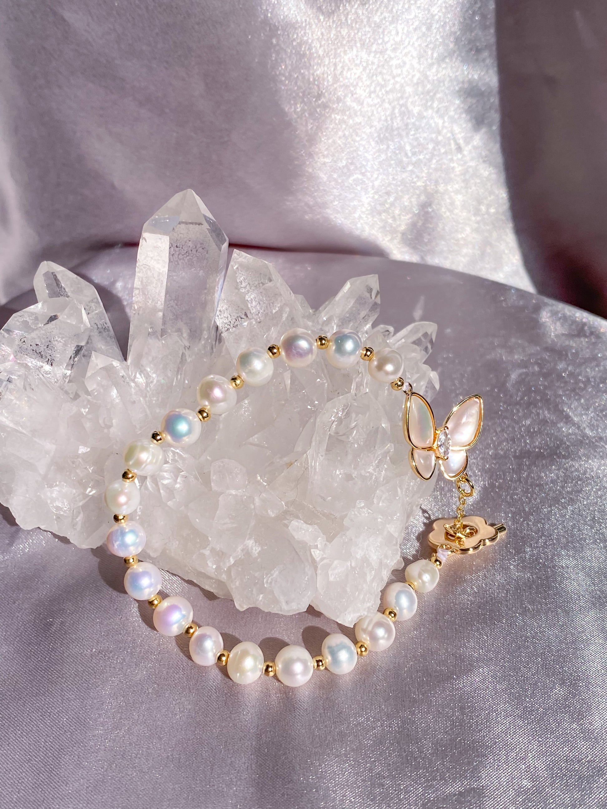 Butterfly Clasp Natural Freshwater Round Pearl Bracelet